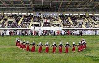 Muş’ta 19 Mayıs coşkuyla kutlandı