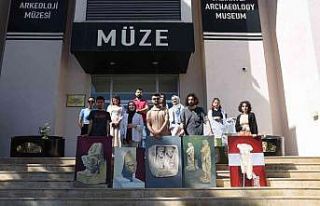 Müzenin göz kamaştıran eserlerini tuvale yansıttılar