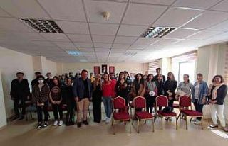NEVÜ Öğretim Üyeleri Müzikli Söyleşi gerçekleştirdi