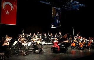 Nilüfer Oda Orkestrası’ndan muhteşem konser