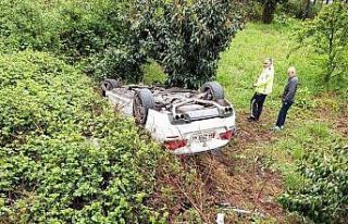 Nişana giden damat adayını emniyet kemeri kurtardı