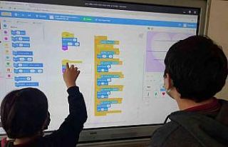 Öğrenciler bu proje ile kodlama dünyasına adım...