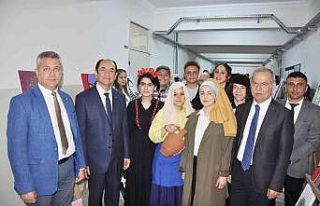 Öğrenciler dünyaca ünlü ressamları canlandırdı