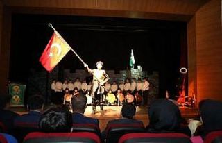 Öğrenciler İstanbul’un Fethini kutladı