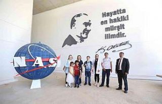Öğrenciler Nasa sergisiyle uzaya yolculuğunu keşfetti