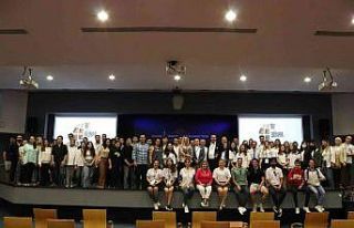 Öğrenciler sordu, iş dünyası cevapladı: ‘Dijital...