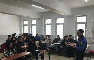 Öğrencilere polislik mesleği anlatıldı