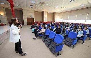 Öğrencilere sınav kaygısı semineri verildi