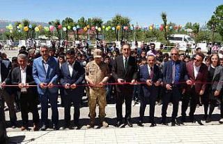 Öğretmen ve öğrencilerin hazırladığı projelere...
