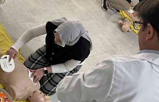 Öğretmenler sertifikaları yeniliyor