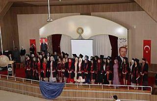 Oltu Beşeri ve Sosyal Bilimler Fakültesi’nde mezuniyet...