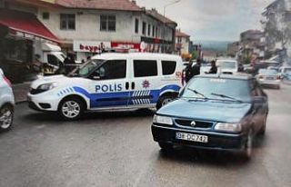 Otomobilin çarptığı kadın yaralandı