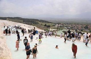 Pamukkale’de bayram bereketi