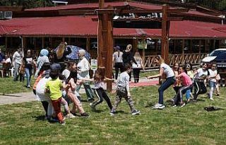 Pandemide en ön saflarda yer alan hemşireler piknikte...