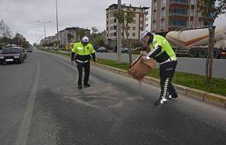 Polis ekiplerinden örnek duyarlılık