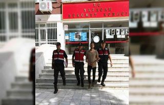 Polisi darp etti, tutuklandı