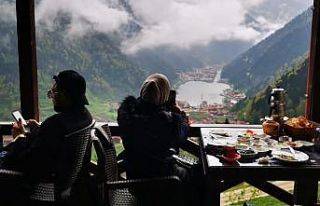 Ramazan Bayramı tatilinde Uzungöl’e yoğun ilgi