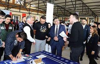 Rektör Aktekin ’Üniversite Tanıtım Fuarı’nı...