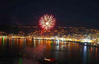 Rize Belediyesi’nden havai fişekli 19 Mayıs kutlaması