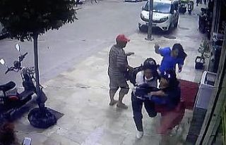 Rüzgarın kopardığı beton parçalarından saniyelerle...