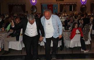 Sağlık çalışanları sıra gecesinde stres attı