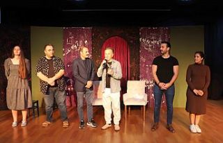 “Sahne Rüzgârları” Adlı Tiyatro Oyunu Kartal’da...