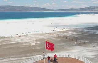 Salda Gölü’nün "bataklığa dönüştü"...