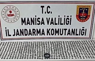 Salihli’de 675 sikke ele geçirildi