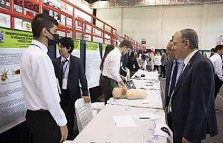 SANKO Liseleri bilim fuarı düzenledi