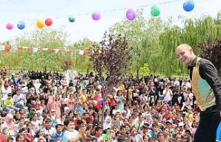Şanlıurfa’da yetim çocuklar gönüllerince eğlendi