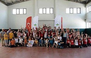 Satranç tutkunları ödüllerine kavuştu