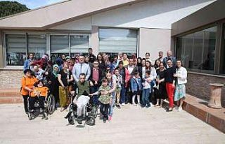 Şefkatli anneler kahvaltıda buluştu