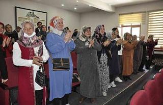 Şehit aileleri ve gaziler valiliyi dakikalarca ayakta...