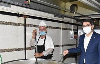 Şehzadeler Belediyesi ihtiyaç sahiplerini yalnız...