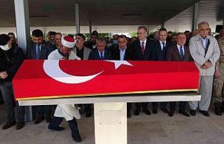 Silahını temizlerken kendisini vuran yüzbaşı...