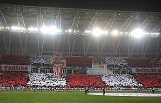 Sivasspor taraftarından Alanya maçına koreografi...