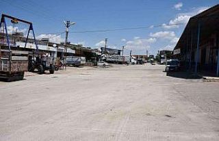 Siverek’te oto sanayi sitesinin yolları yeniden...