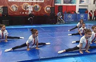 Sporcuların gösterileri göz kamaştırdı