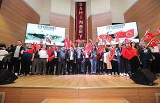 Tahmazoğlu, Çanakkale yolcusu öğrencilerle buluştu