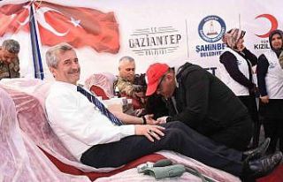Tahmazoğlu’ndan kan bağışına davet