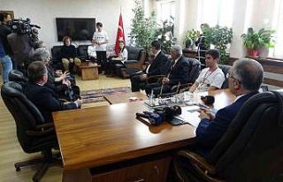 "Tarih şuurunu milletlerin hafızasında canlı...