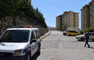 Tartıştığı babasını bıçakla yaraladı