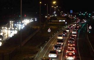 Tatilciler erken dönüşe geçti: ’Kilit kavşak’...