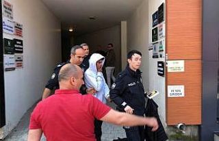 Telefonunun çalındığını iddia ederek çatıya...