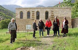 Terörden temizlenen Şemdinli’ye ziyaretçi akını