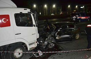 Ters yöne giren alkollü sürücü kamyonla kafa...