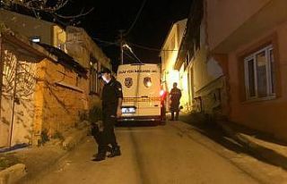 Tesisatçı tamir için gittiği evde kafasına sopayla...
