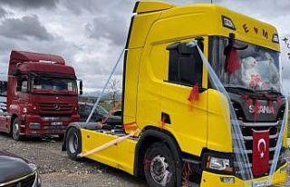 Tır şoförü aracını gelin arabası yaptı