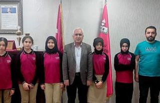 TOBB Kız İmam Hatip Proje Ortaokulu öğrencilerinin...