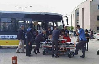 Toplu taşıma şoförü fenalaşan kadın yolcuyu...